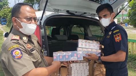 Gencar Berantas Rokok Ilegal Satpol PP Kabupaten Sukabumi Sita Ribuan Batang Rokok di Pasaran