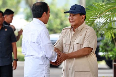 Jokowi Pulang ke Solo Diantar Prabowo Sampai Bandara Halim Perdanakusuma