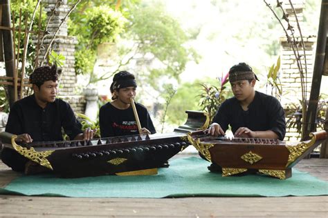 Tidak Hanya Suling, Ini 5 Alat Musik Tradisional Sunda yang Harus Diketahui